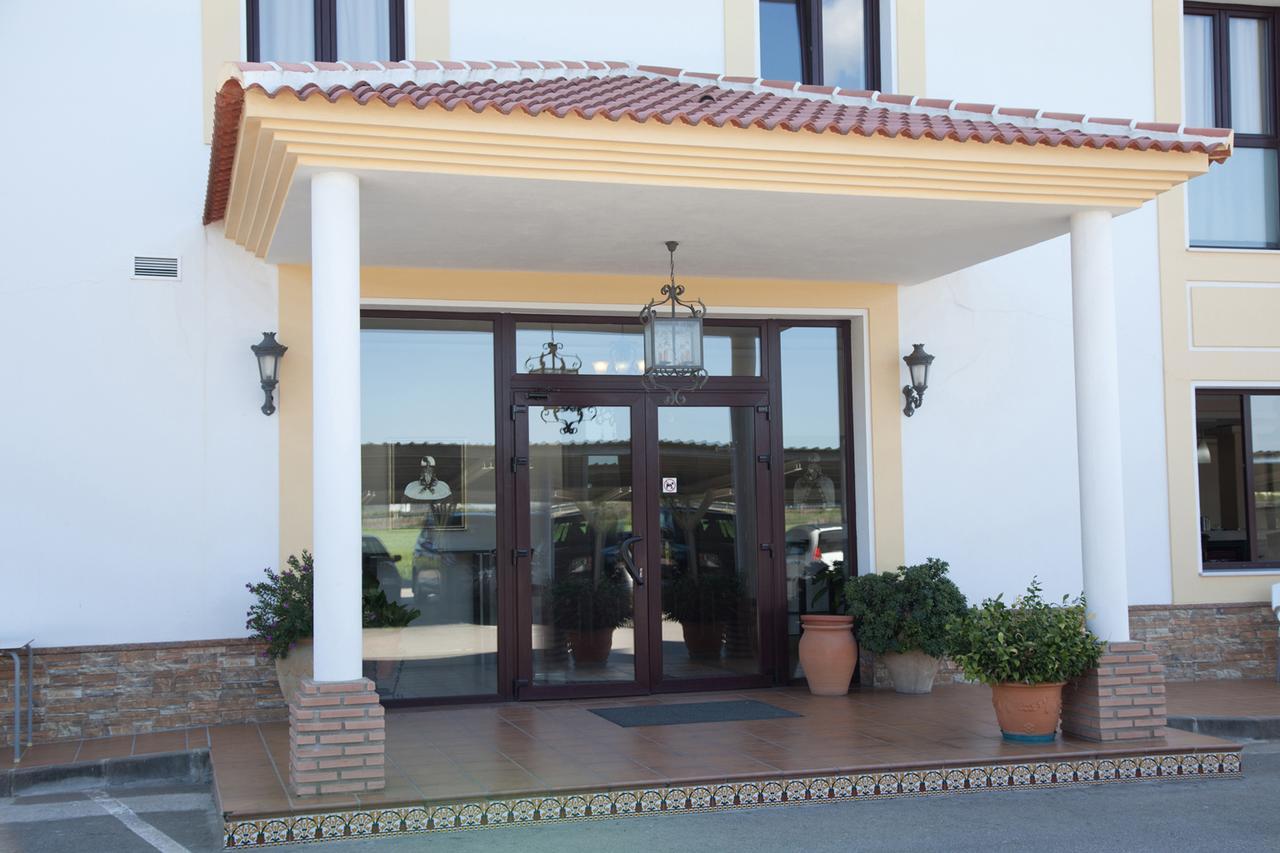 Hotel El Capricho Villanueva del Trabuco Exterior foto